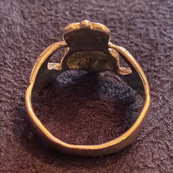 Irish Claddagh Ring - Picture 4 of 6
